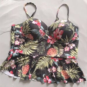 Cupshe L tropical floral peplum tankini push up top great condition